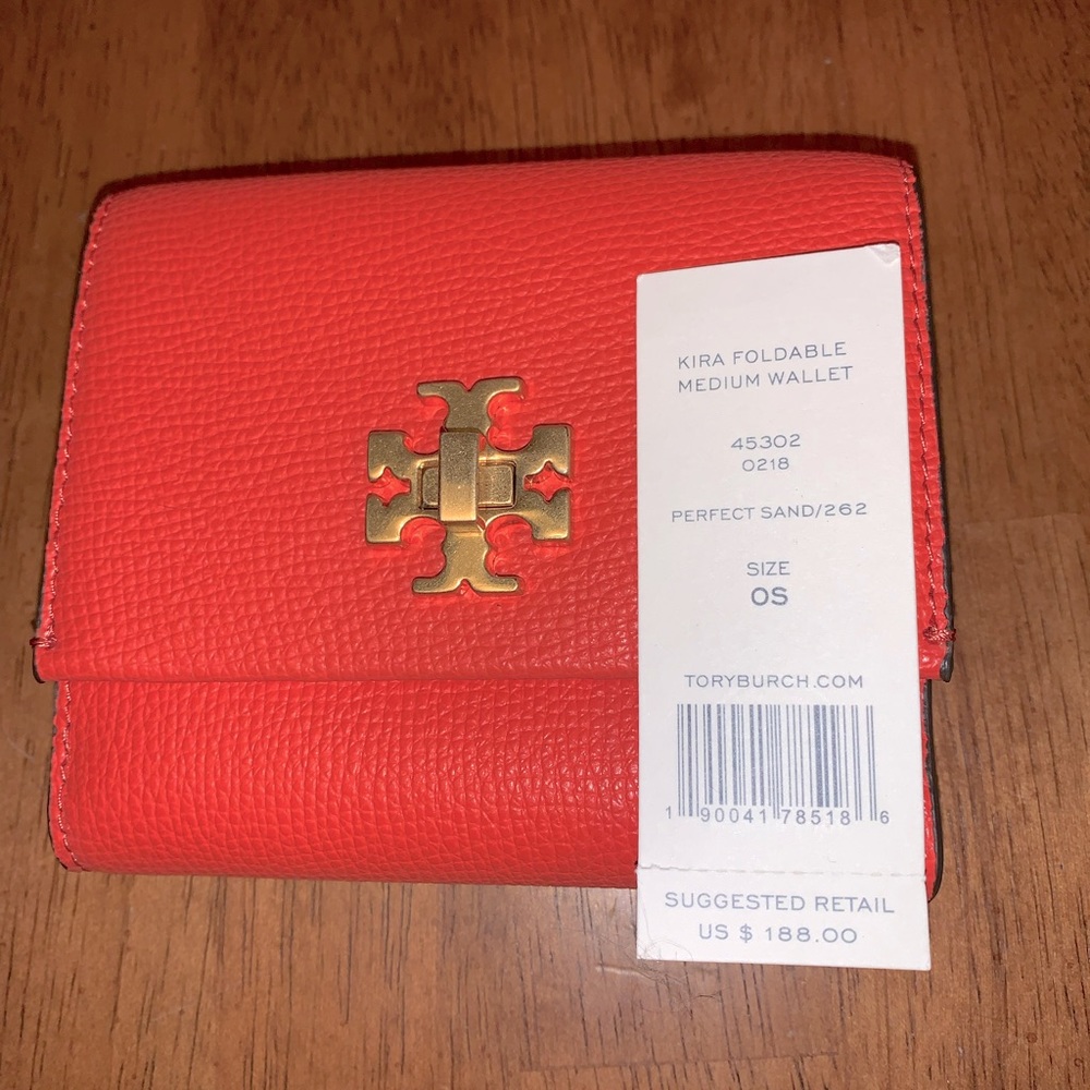 Kira Foldable Medium Wallet in Perfect Sand